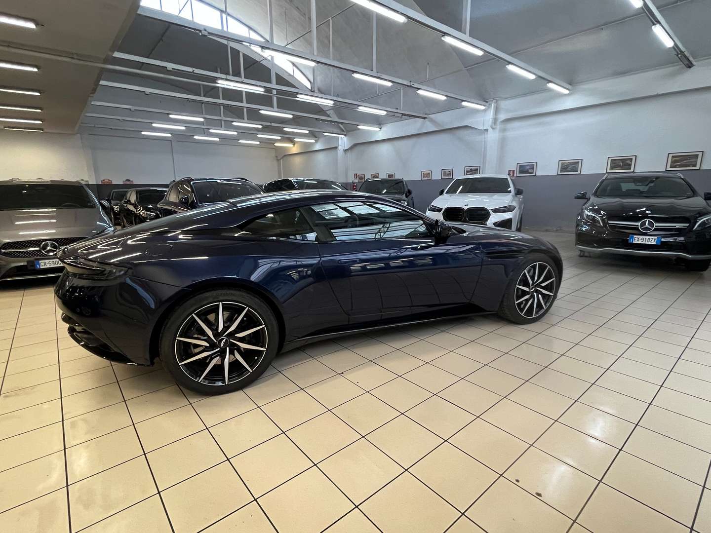 Aston Martin DB11 Coupé 4.0 V8 Auto - 2019 - Joinsteer - #5
