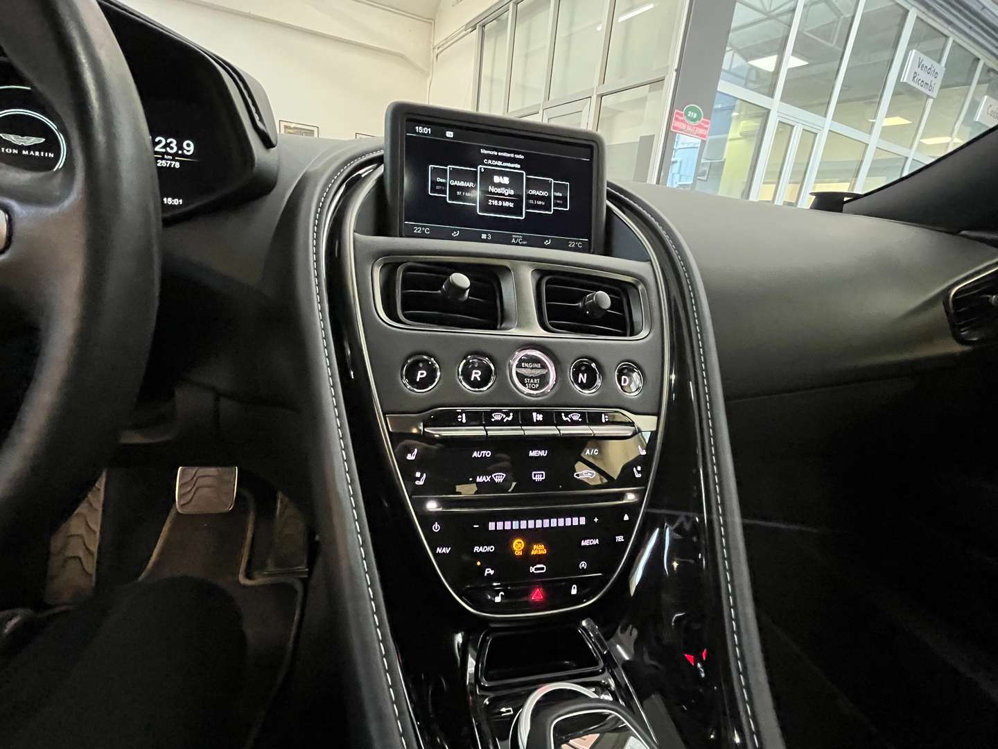 Aston Martin DB11 Coupé 4.0 V8 Auto - 2019 - Joinsteer - #20