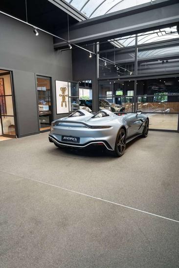 Aston Martin Speedster 5.2 V12 — photo 36