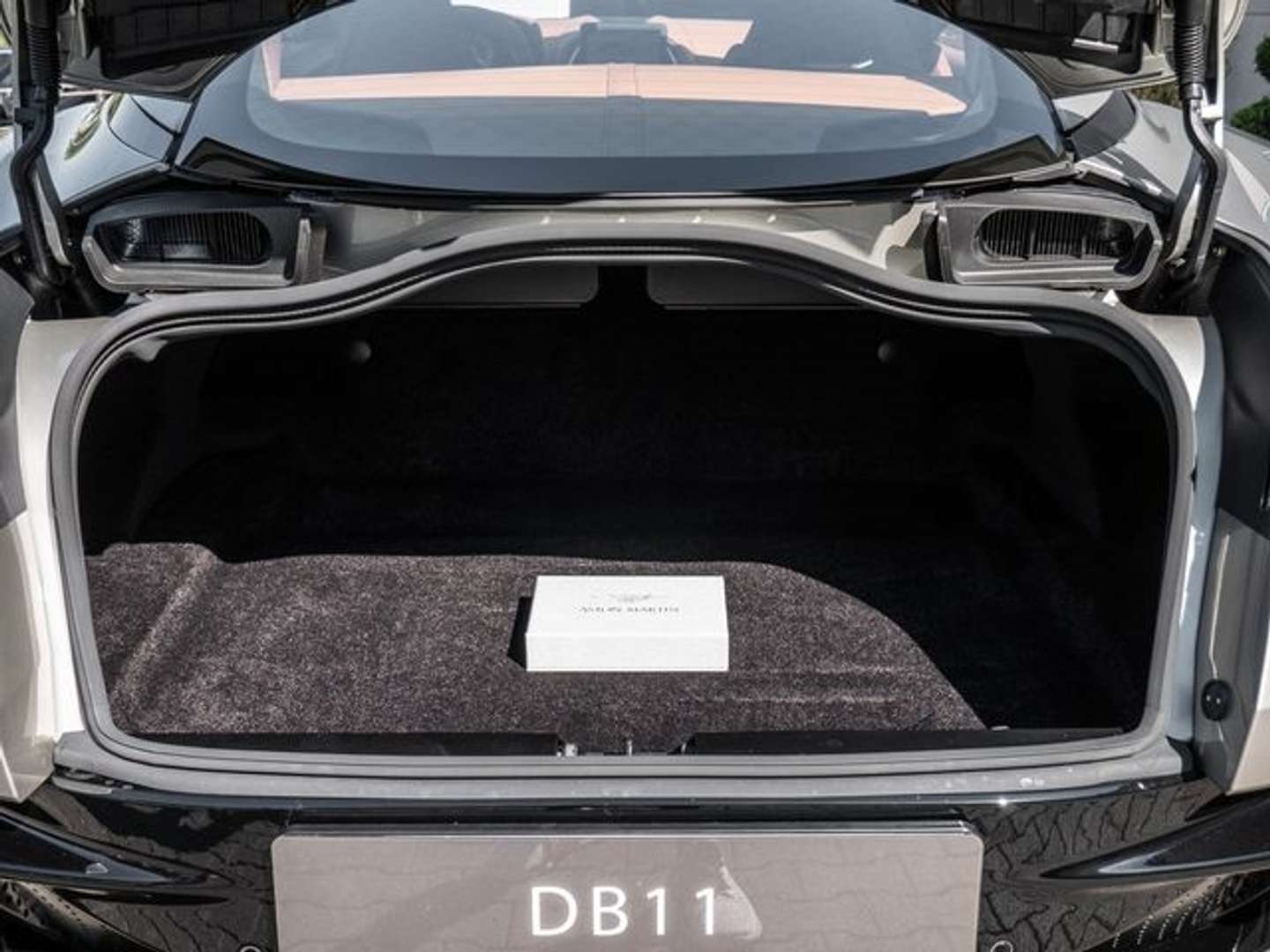 Aston Martin DB11 Coupé V8 - 2023 - Joinsteer - #22