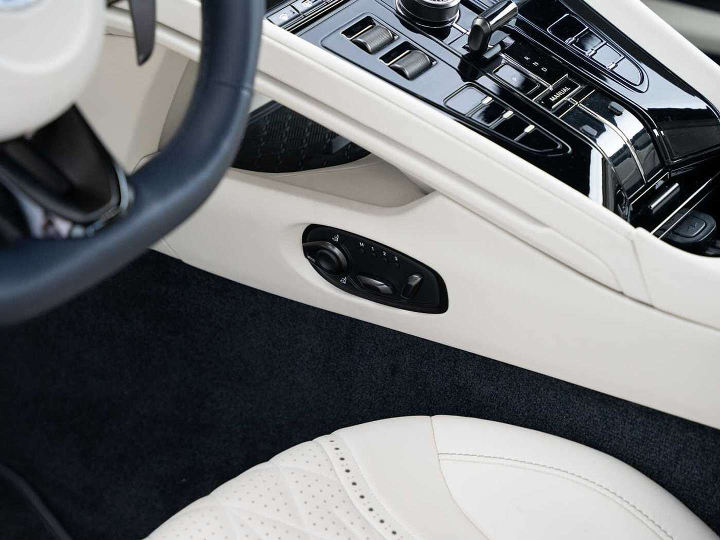 Aston Martin DB12 Coupé V8 - 2024 - Joinsteer - #28