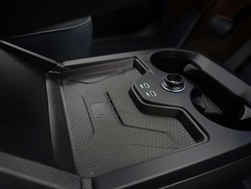 BMW IX Gold Edition XDrive40 — photo 16