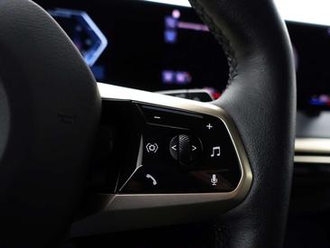 BMW IX Gold Edition XDrive40 — photo 19