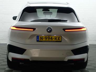 BMW IX Gold Edition XDrive40 — photo 35
