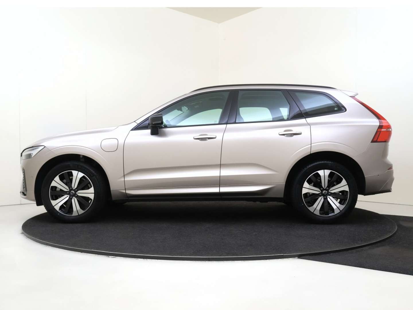 Volvo XC60 T6 PLUS - 2024 - Joinsteer - #1