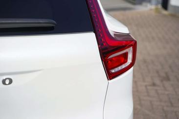 Volvo EX40 Recharge Ultimate — photo 9