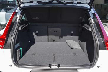 Volvo EX40 Recharge Ultimate — photo 10