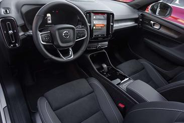 Volvo EX40 Recharge Ultimate — photo 12