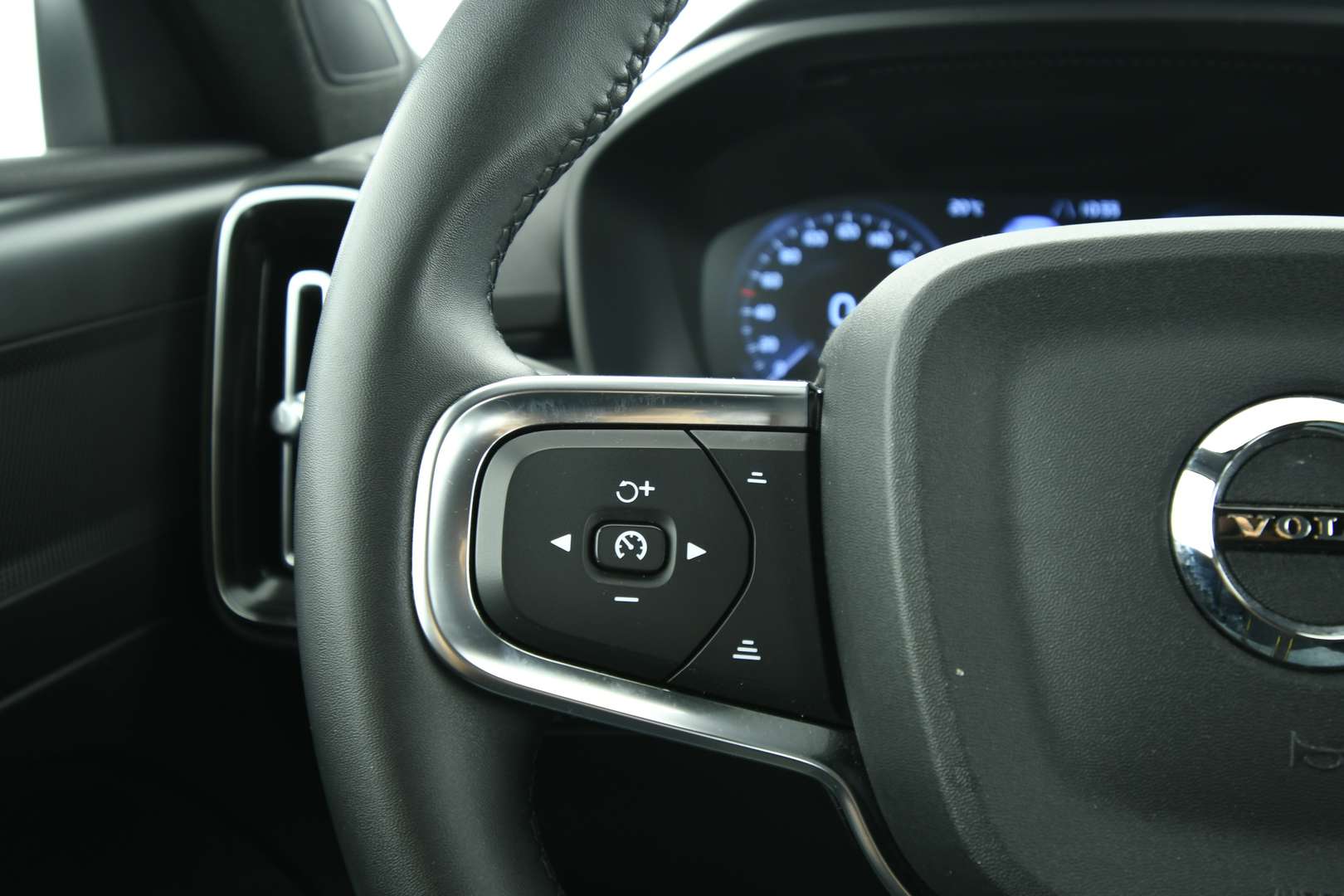 Volvo XC40 T4 Recharge Core - 2022 - Joinsteer - #40