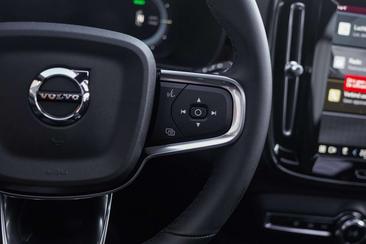 Volvo EX40 Recharge Ultimate — photo 20