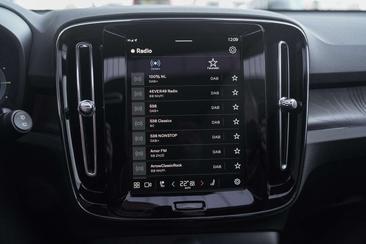 Volvo EX40 Recharge Ultimate — photo 22