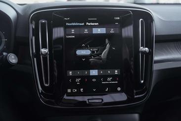 Volvo EX40 Recharge Ultimate — photo 23