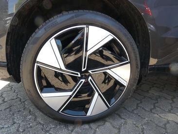 Volvo EX90 Twin Motor — photo 10