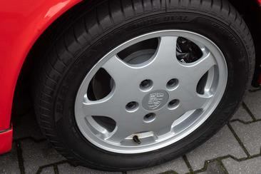 Porsche 964 C2 — photo 17