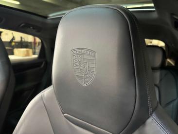 Porsche Cayenne III E-Hybrid — photo 18