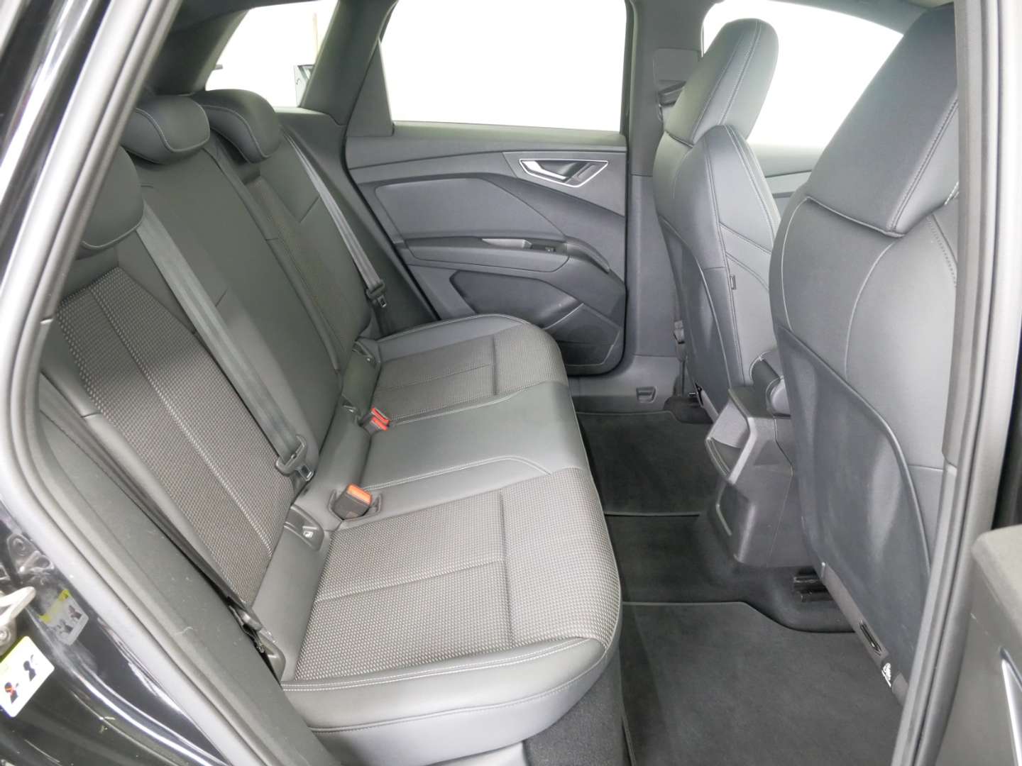 Audi Q4 S Line 45 TFSI E - 2022 - Joinsteer - #8