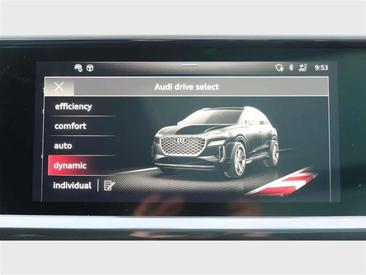 Audi Q4 E-tron Edition One 40 — photo 4