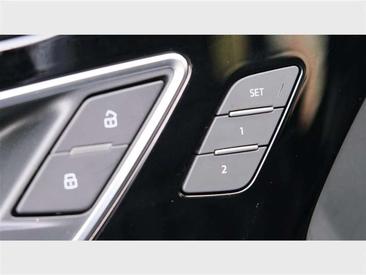 Audi Q4 E-tron Edition One 40 — photo 14