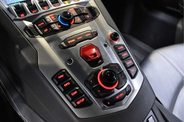 Lamborghini Aventador SV — photo 23