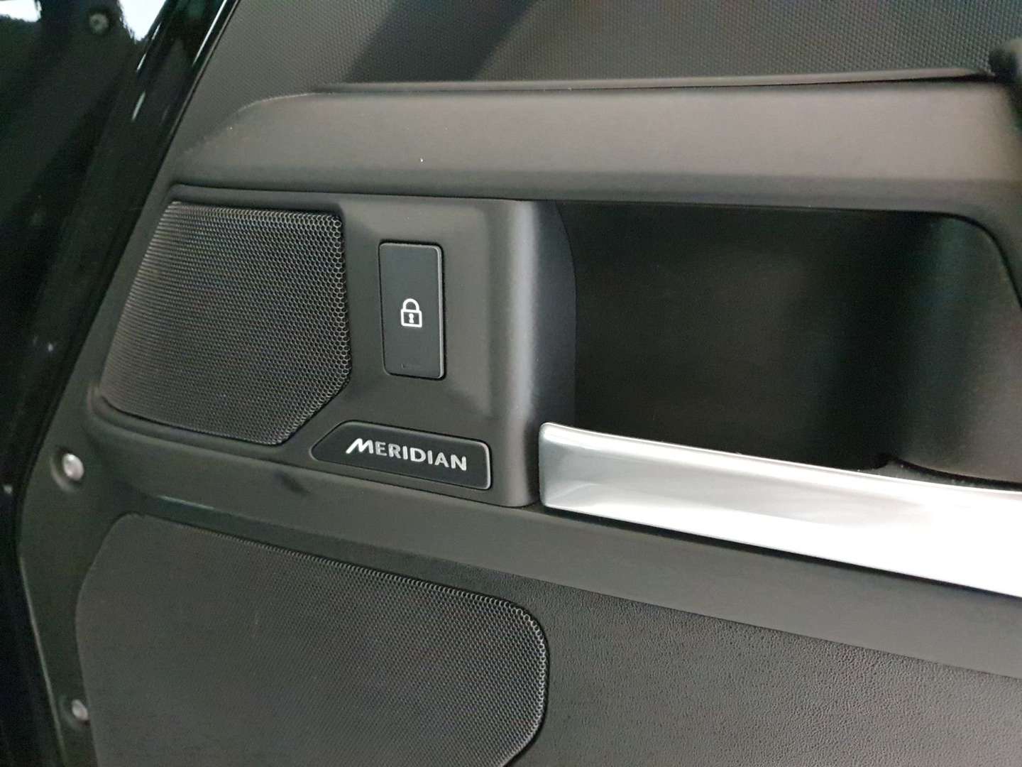 Land Rover Defender 90 D200 X-Dynamic SE - 2025 - Joinsteer - #19