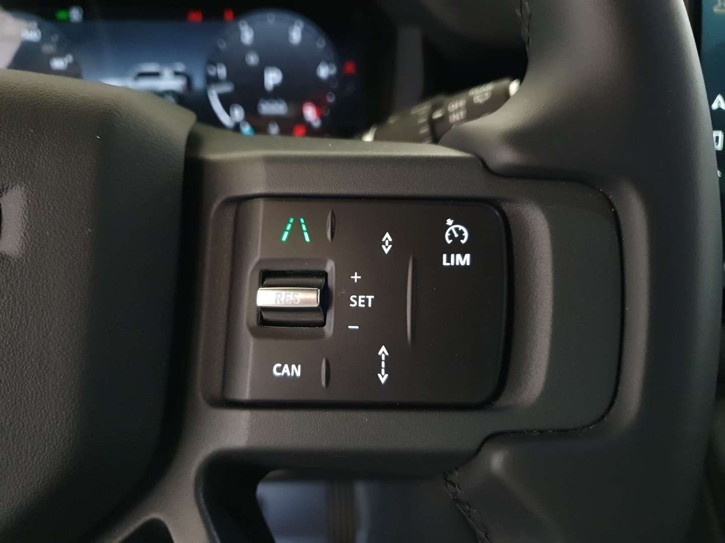 Land Rover Defender 90 D200 X-Dynamic SE - 2025 - Joinsteer - #30