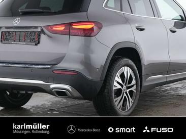Mercedes GLA 200 Stand — photo 9