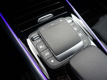 Mercedes EQA 250+ AMG Line — photo 15