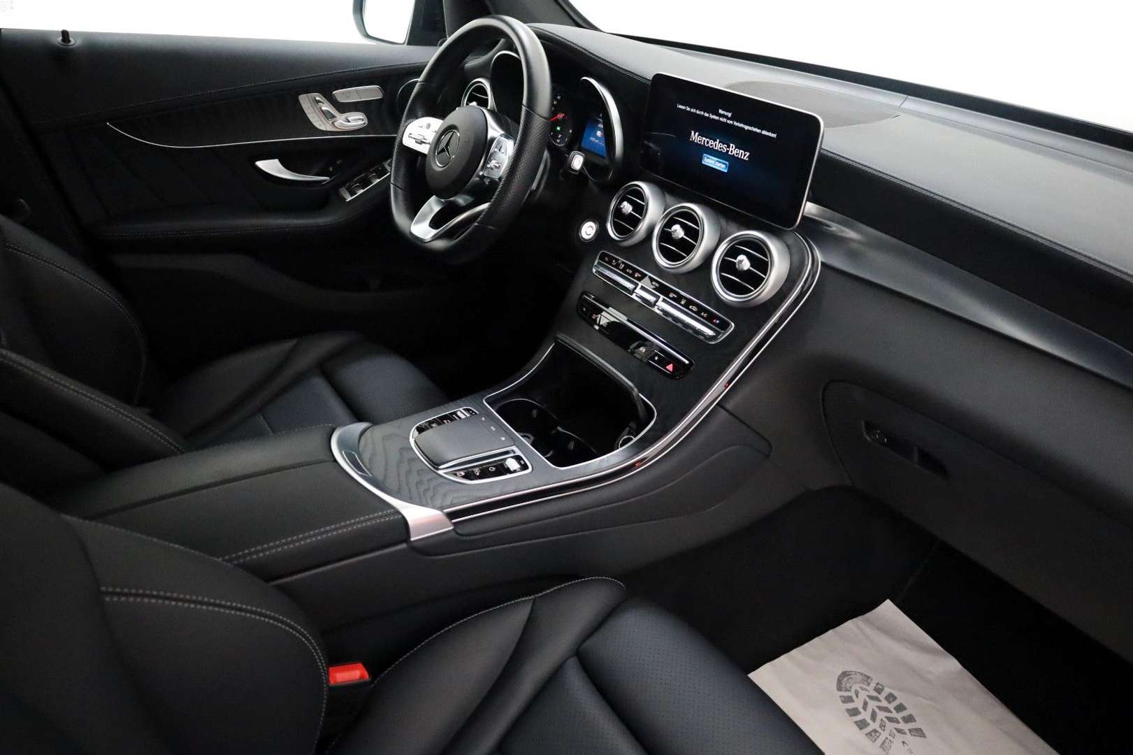 Mercedes GLC Coupé 300 Night Edition - 2022 - Joinsteer - #2