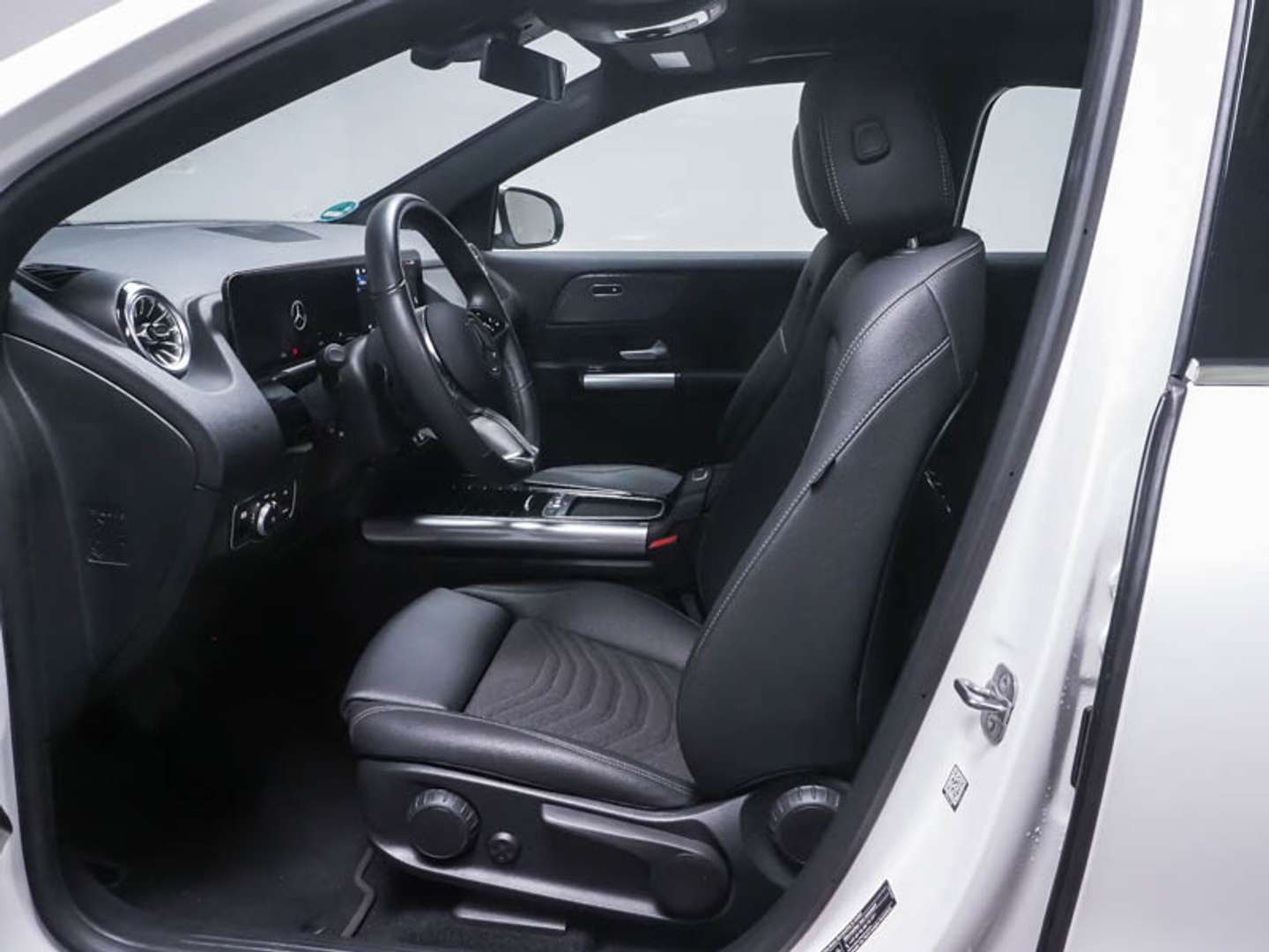 Mercedes EQA 300 Advanced Plus - 2024 - Joinsteer - #2