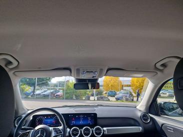 Mercedes GLB 180 — photo 15