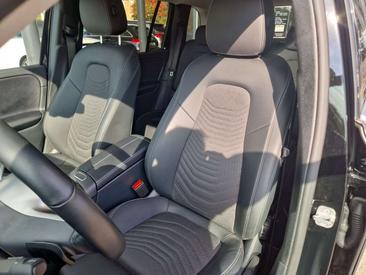 Mercedes GLB 180 — photo 19