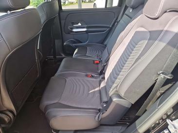 Mercedes GLB 180 — photo 28