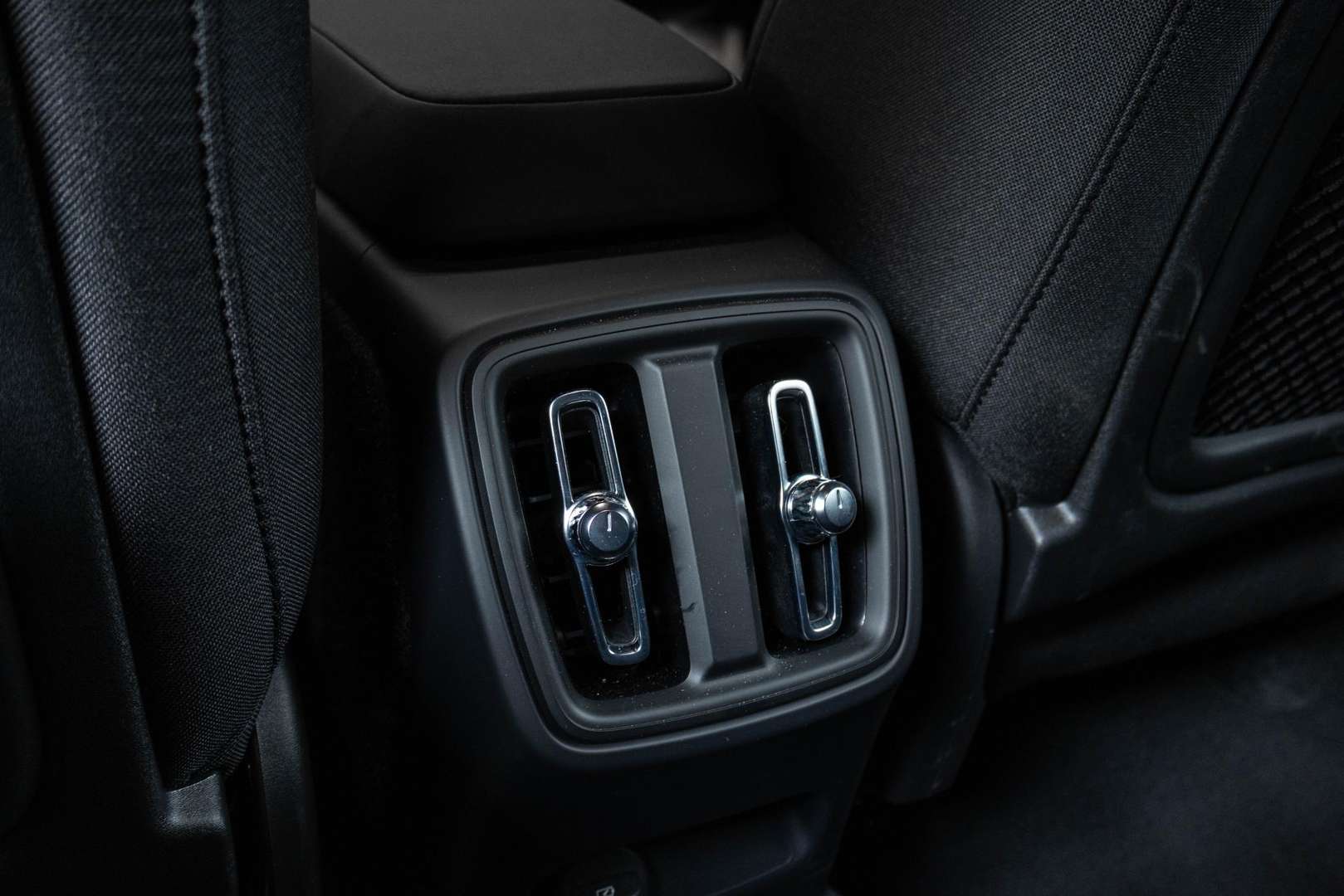 Volvo EX40 Single Motor Plus - 2025 - Joinsteer - #36