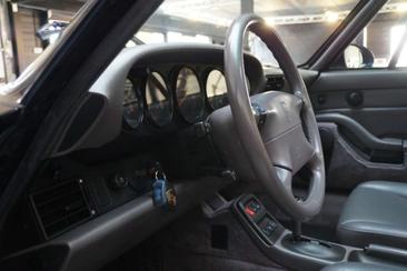 Porsche 993 Carrera 2 — photo 7