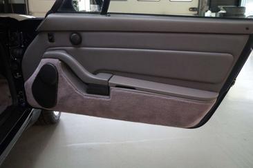 Porsche 993 Carrera 2 — photo 18