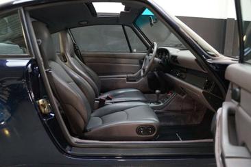 Porsche 993 Carrera 2 — photo 19