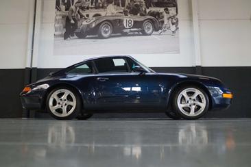 Porsche 993 Carrera 2 — photo 25