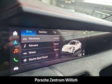 Porsche Taycan GTS — photo 18