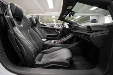 Lamborghini Huracán Evo Spyder — photo 43