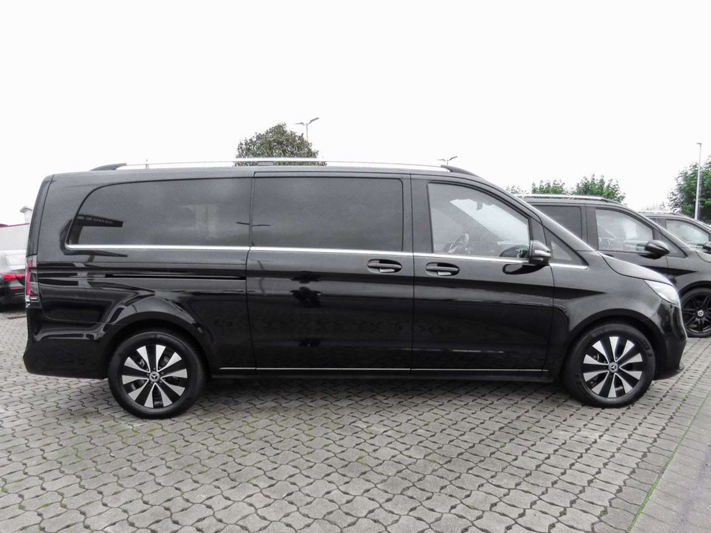 Mercedes V 300 300 Avantgarde - 2024 - Joinsteer - #2