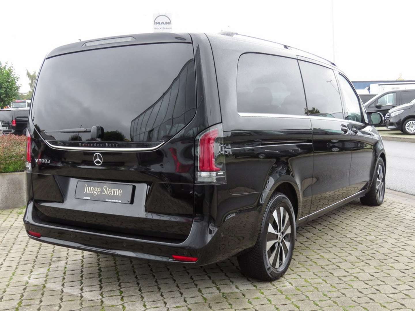 Mercedes V 300 300 Avantgarde - 2024 - Joinsteer - #4