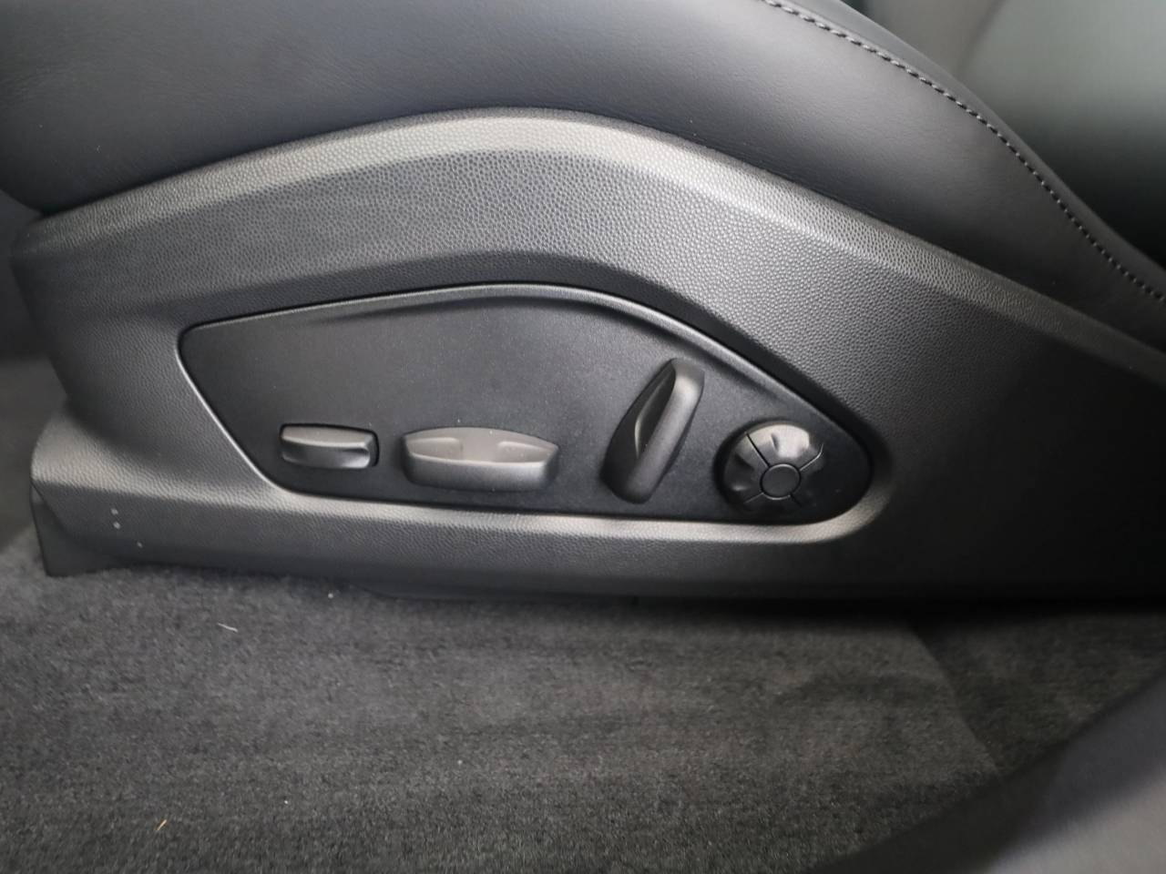 Porsche Macan Electrique 4 - 2025 - Joinsteer - #23