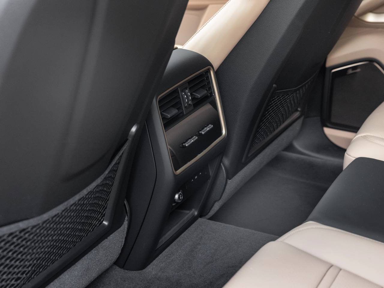 Porsche Cayenne III ph2 S E-Hybrid - 2025 - Joinsteer - #29