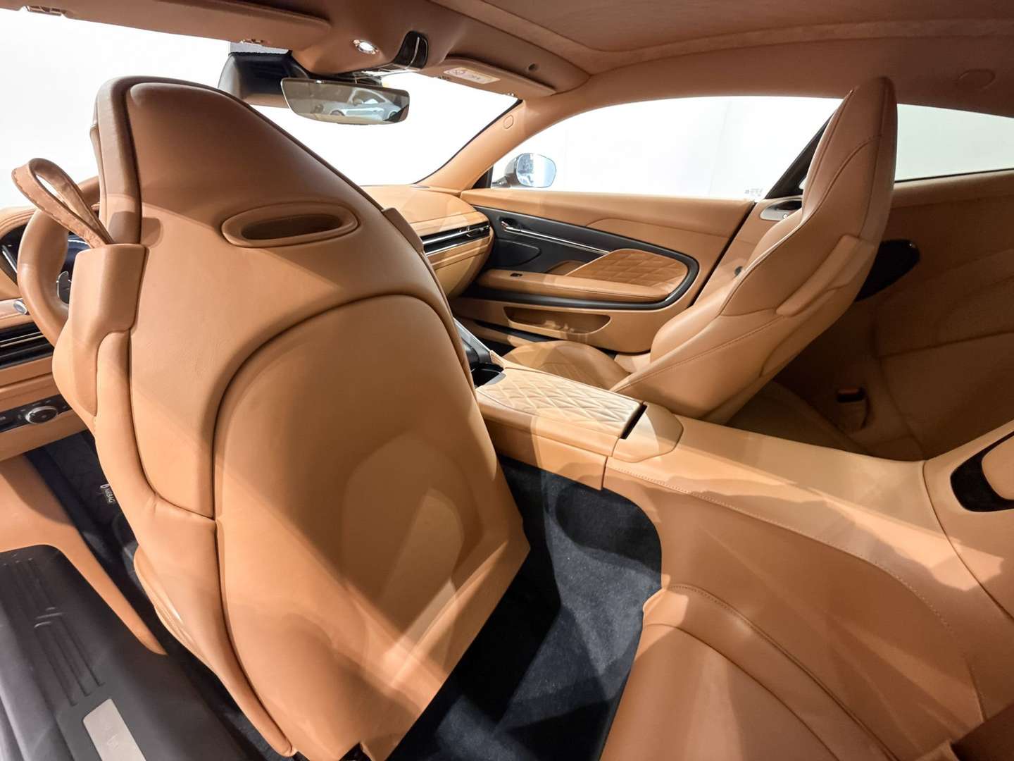 Aston Martin DB12 Coupé V8 - 2024 - Joinsteer - #19