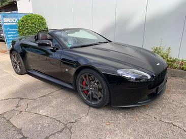 Aston Martin V8 — photo 4