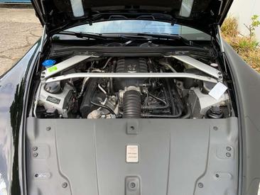Aston Martin V8 — photo 12