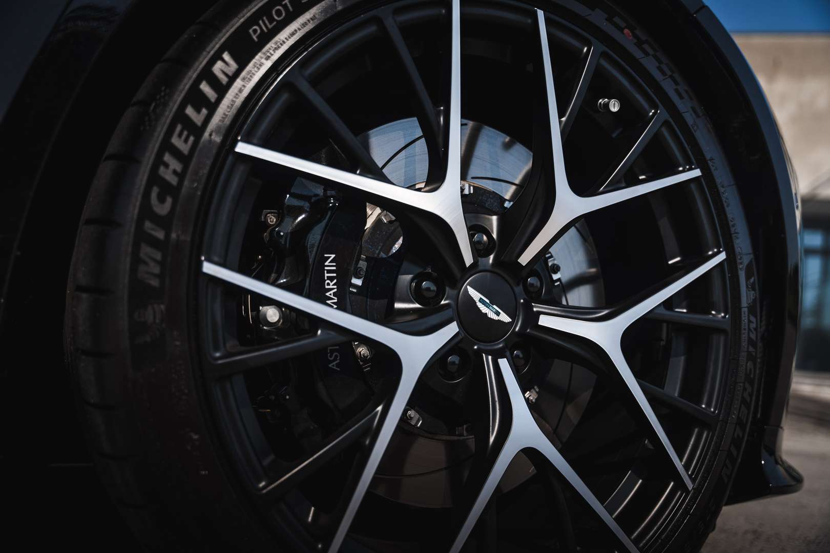 Aston Martin DB12 V8 Sport Seats - 2025 - Joinsteer - #7