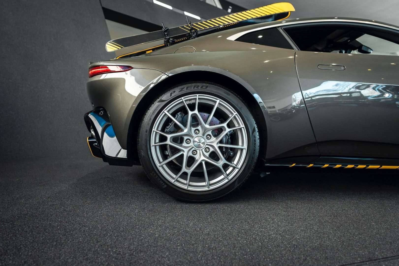 Aston Martin V8 007 Edition - 2021 - Joinsteer - #3