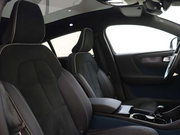 Volvo C40 Recharge Ultimate — photo 13