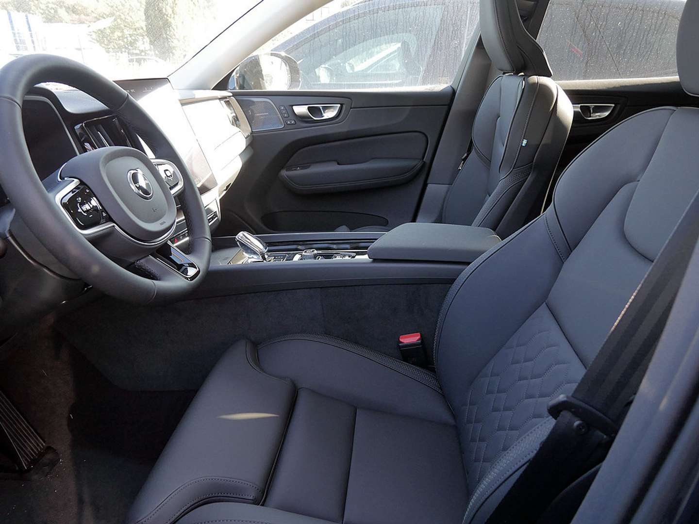 Volvo XC60 B5 Plus - 2025 - Joinsteer - #11